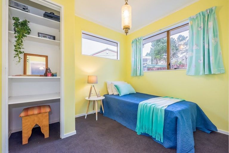 Photo of property in 5a Mossburn Grove, Kelson, Lower Hutt, 5010