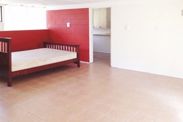 Photo of property in 18 Alton Terrace, Pakuranga Heights, Auckland, 2010