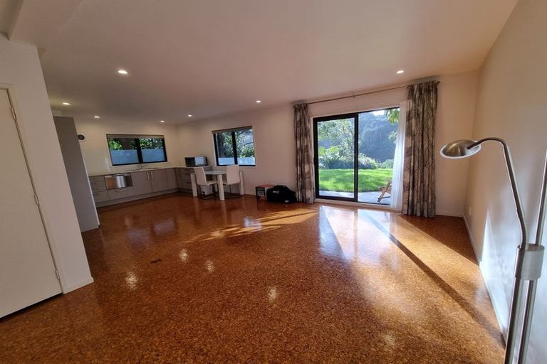 Photo of property in 22 Learmonth Avenue, Birkenhead, Auckland, 0626