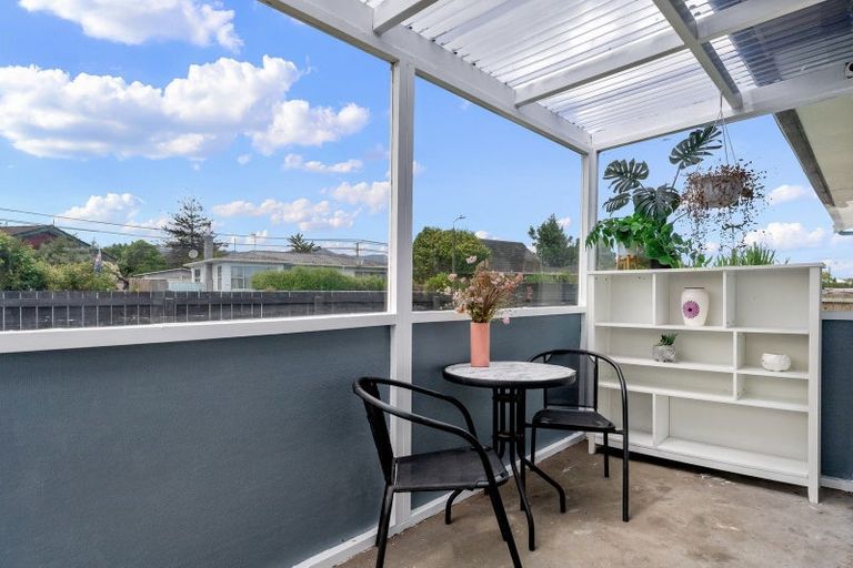 Photo of property in 30 Strathmore Avenue, Levin, 5510