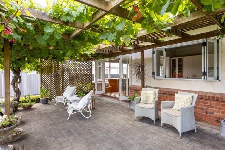 Photo of property in 153 Gloucester Street, Taradale, Napier, 4112