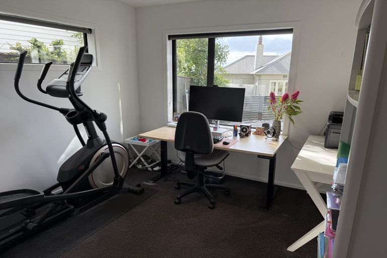 Photo of property in 8b Frandi Street, Thorndon, Wellington, 6011