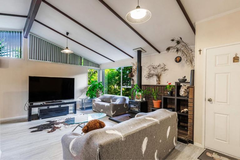 Photo of property in 10 Skyla Place, Massey, Auckland, 0614