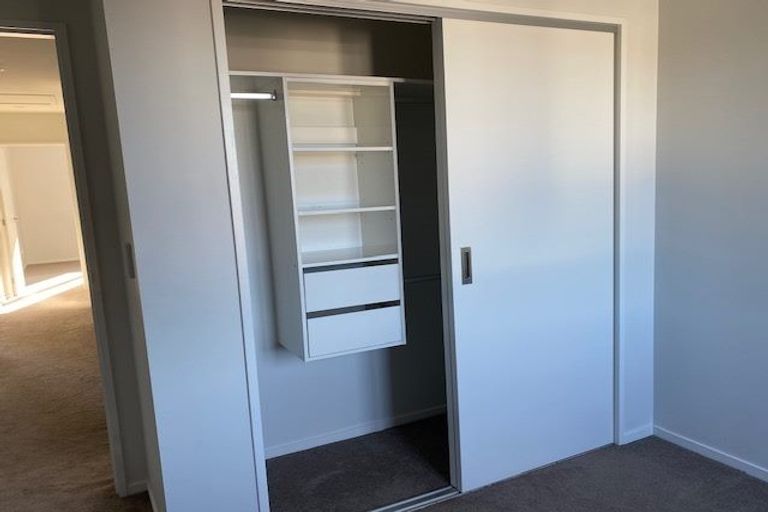 Photo of property in 9 Riroriro Close, Papakura, 2110