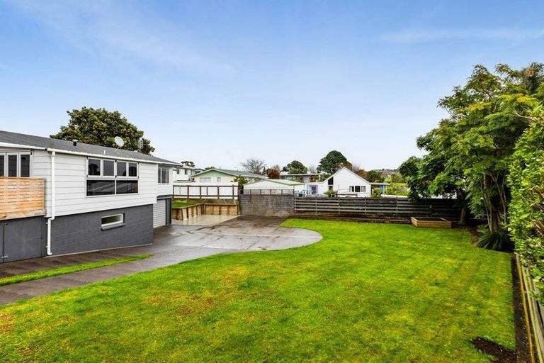 Photo of property in 17 Villa Place, Bell Block, New Plymouth, 4312