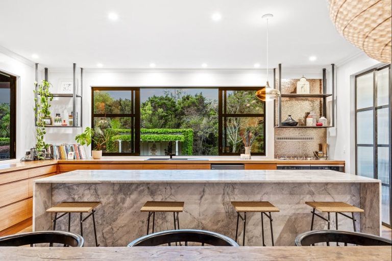 Photo of property in 2 Tamahunga Drive, Matakana, Warkworth, 0985