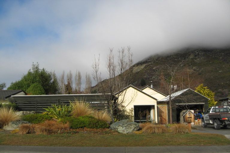 Photo of property in 42 Remarkables Crescent, Frankton, Queenstown, 9300