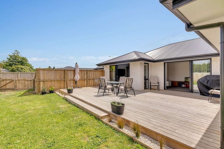 Photo of property in 8 Owen Drive, Darfield, 7510