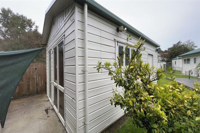 Photo of property in 15 Jordan Place, Tirau, 3410