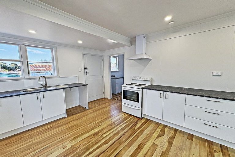 Photo of property in 240 Cornfoot Street, Castlecliff, Whanganui, 4501