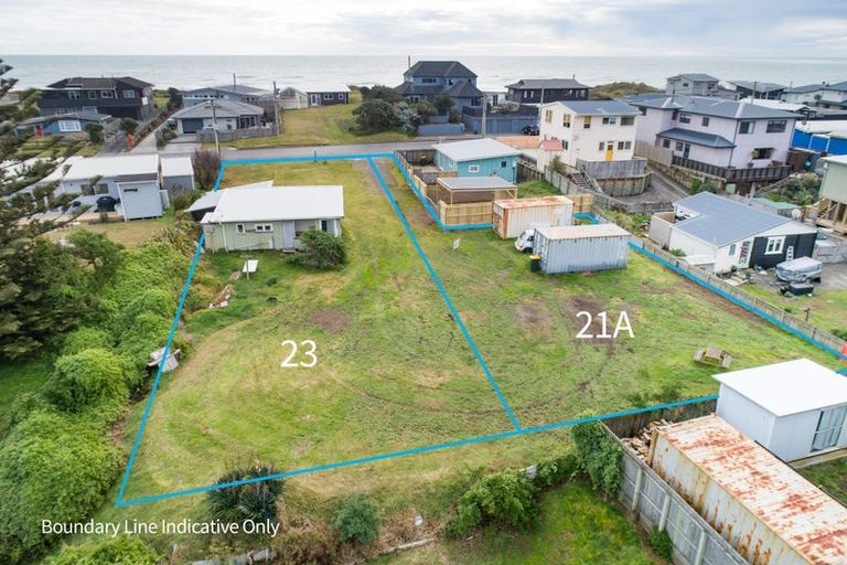 Photo of property in 21a Marine Parade South, Foxton Beach, Foxton, 4815