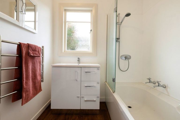 Photo of property in 26 Forest Lake Road, Forest Lake, Hamilton, 3200