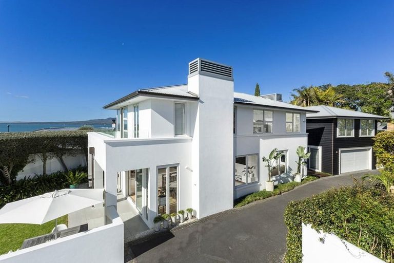 Photo of property in 223a Hurstmere Road, Takapuna, Auckland, 0622