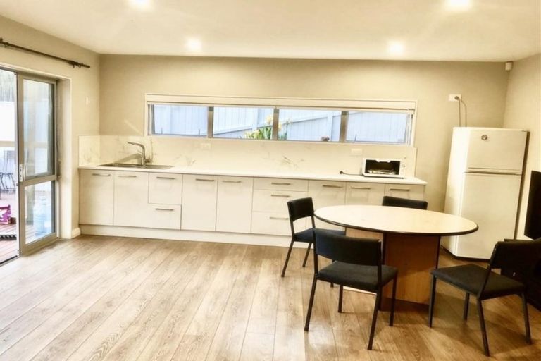 Photo of property in 48 Travis View Drive, Fairview Heights, Auckland, 0632