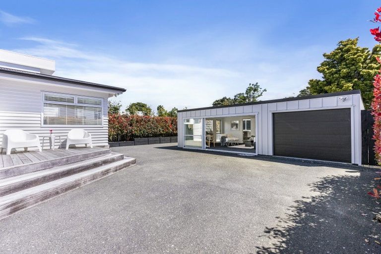 Photo of property in 48 Matakatia Parade, Matakatia, Whangaparaoa, 0930