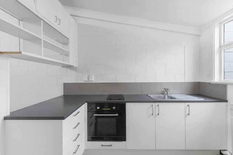 Photo of property in 12/27 Mokoia Road, Birkenhead, Auckland, 0626