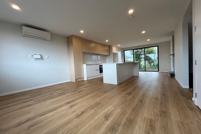 Photo of property in 2/30 Woodford Avenue, Henderson, Auckland, 0610