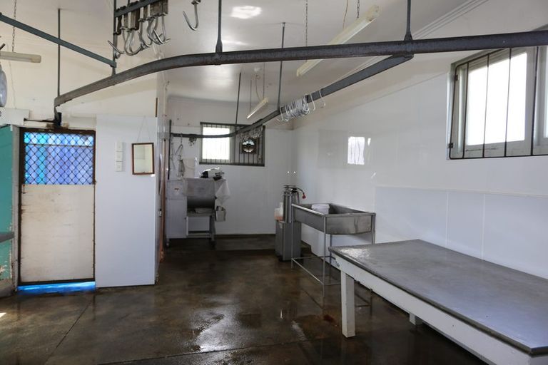 Photo of property in 25 Library Road, Te Karaka, 4022