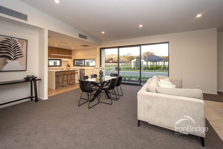 Photo of property in 8 Glendore Drive, Halswell, Christchurch, 8025