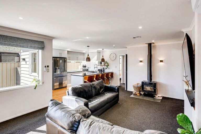 Photo of property in 38a Warwick Crescent, Taradale, Napier, 4112