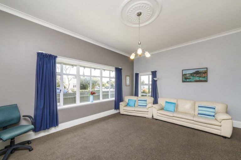 Photo of property in 1 Ngaio Street, West End, Palmerston North, 4412
