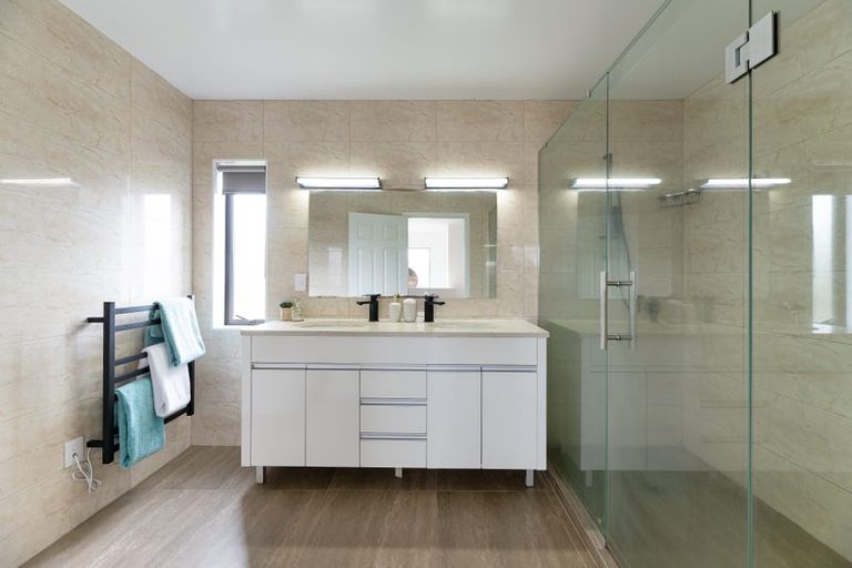 Photo of property in 74b Stamford Park Road, Mount Roskill, Auckland, 1041