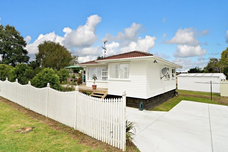 Photo of property in 38 Jupiter Street, Rosehill, Papakura, 2113