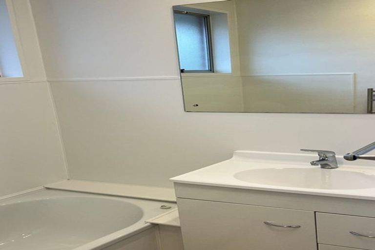 Photo of property in 1/1 Manson Place, Russley, Christchurch, 8042