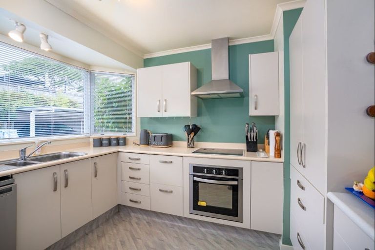 Photo of property in 11c Shepherd Road, Waipahihi, Taupo, 3330