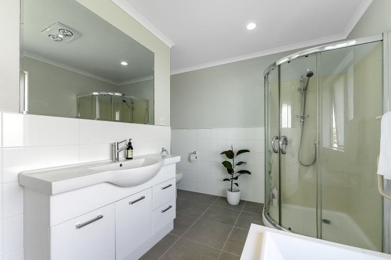 Photo of property in 6 Bentley Rise, Flagstaff, Hamilton, 3210