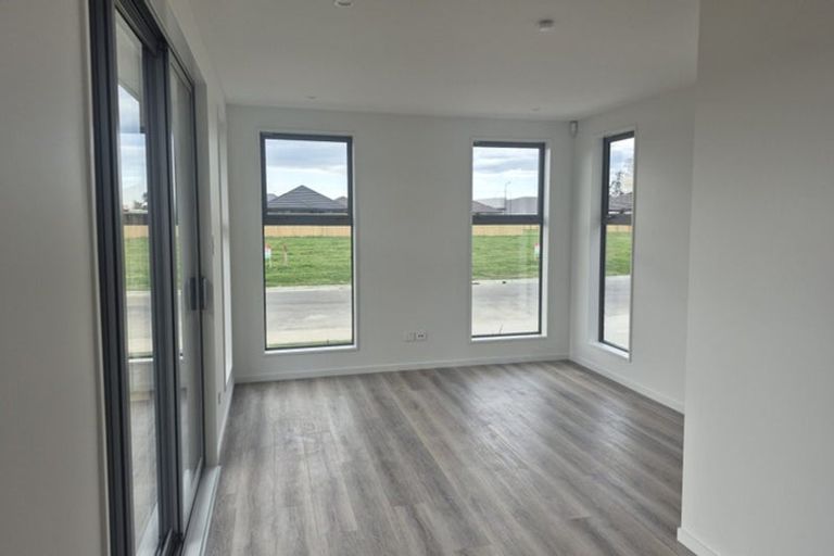 Photo of property in 38 Derbridge Street, Woodend, 7610