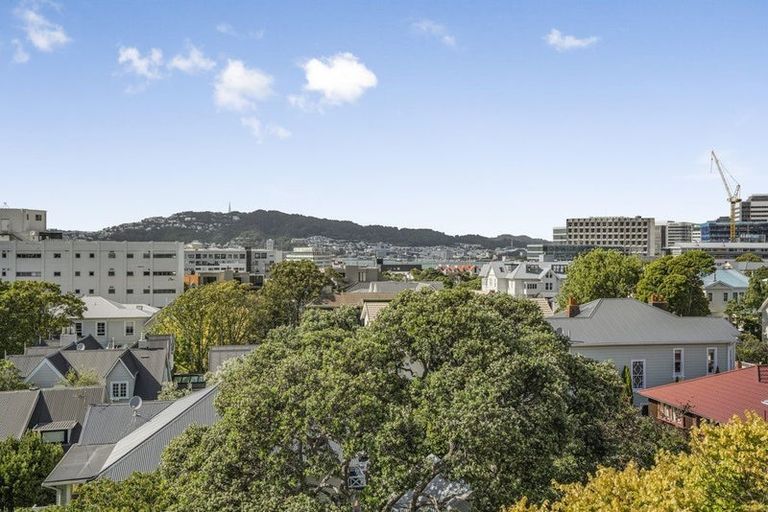 Photo of property in Hobson Court Flats, 59/70 Hobson Street, Thorndon, Wellington, 6011