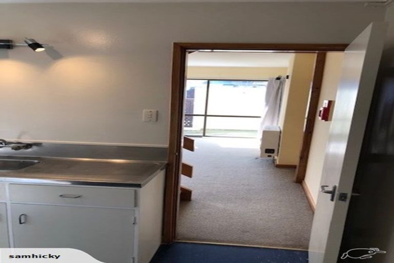 Photo of property in 1/17 Valentine Street, Alicetown, Lower Hutt, 5010