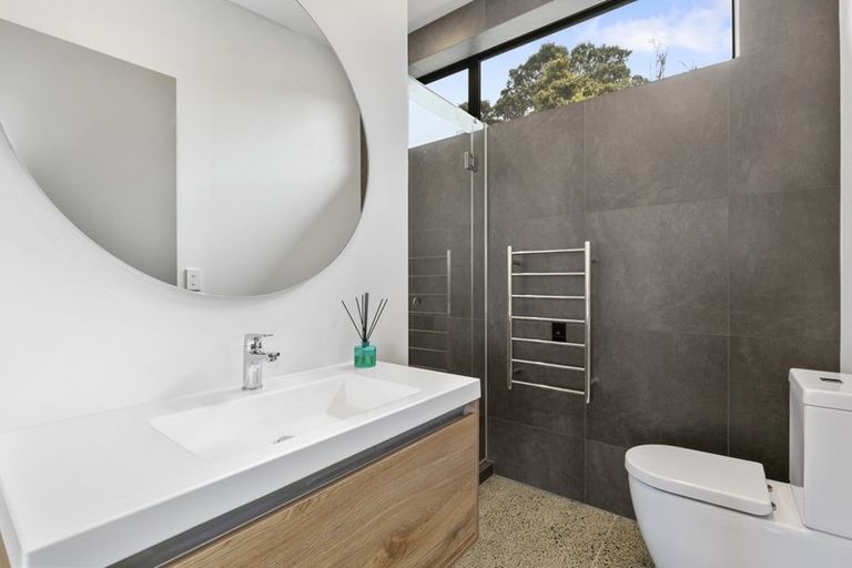 Photo of property in 58b Pekanga Road, Normandale, Lower Hutt, 5010