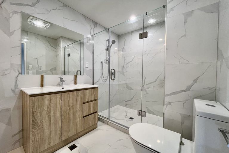 Photo of property in 523c Pakuranga Road, Howick, Auckland, 2010