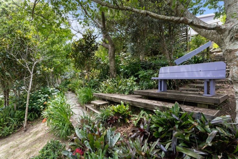 Photo of property in 114 Te Pamahue Drive, Whangamata, 3620