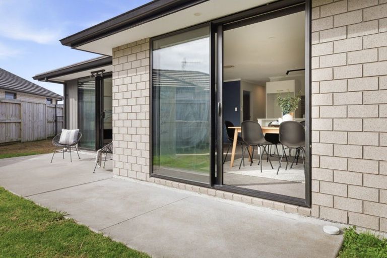 Photo of property in 85 Hills View Drive, Papamoa, 3118
