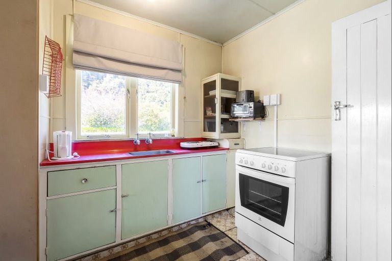 Photo of property in 1 Parekarangaranga Street, Motuoapa, 3382