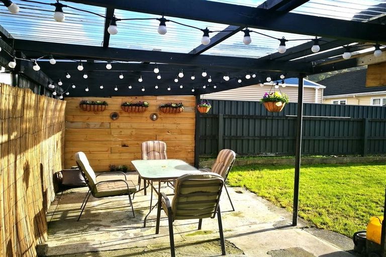 Photo of property in 175 Wainuiomata Road, Wainuiomata, Lower Hutt, 5014