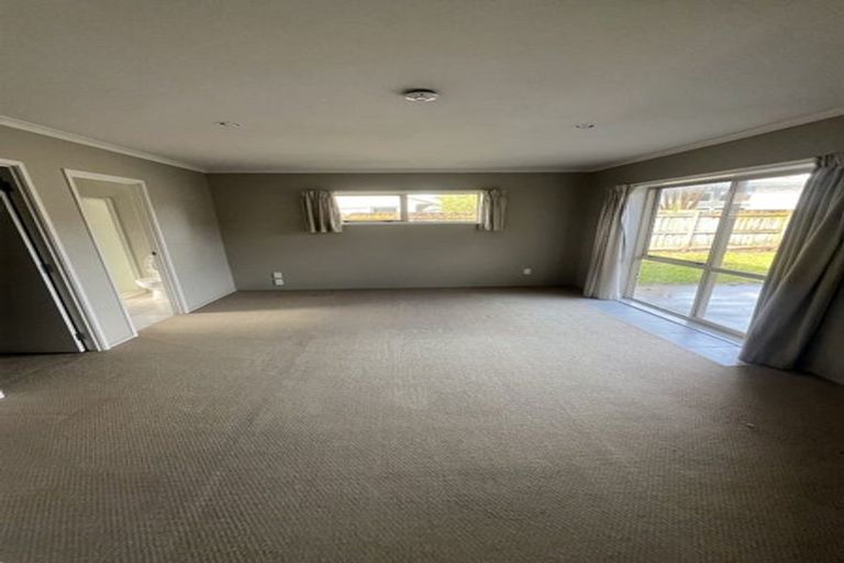 Photo of property in 7 Whitford Place, Rototuna North, Hamilton, 3210