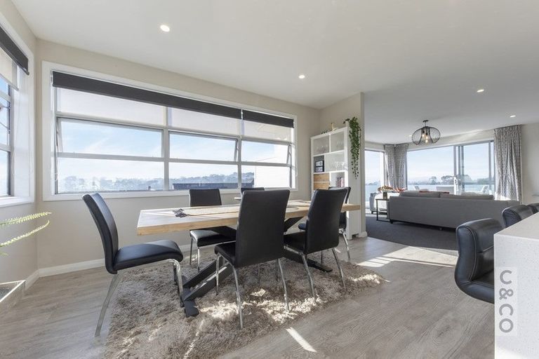 Photo of property in 4 Tauwaka Crescent, Riverhead, 0820