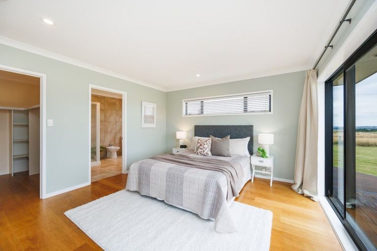 Photo of property in 1061 Taonui Road, Colyton, Feilding, 4775