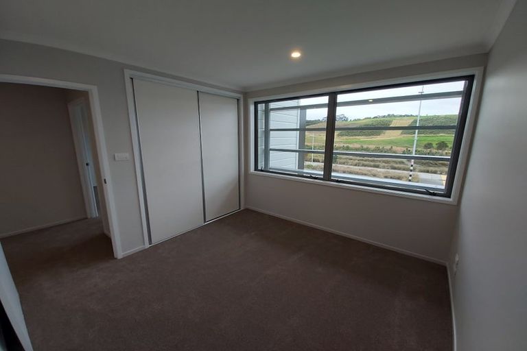 Photo of property in 129 Glenvar Ridge Road, Long Bay, Auckland, 0630