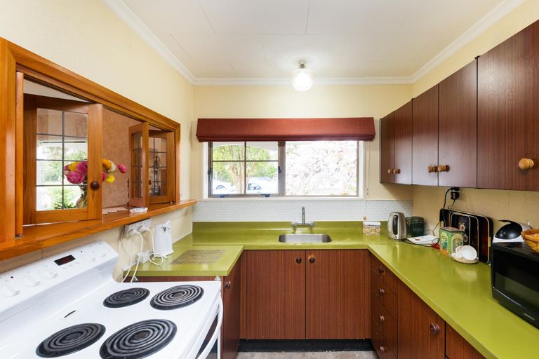 Photo of property in 4 Alan Street, Palmerston North, 4414