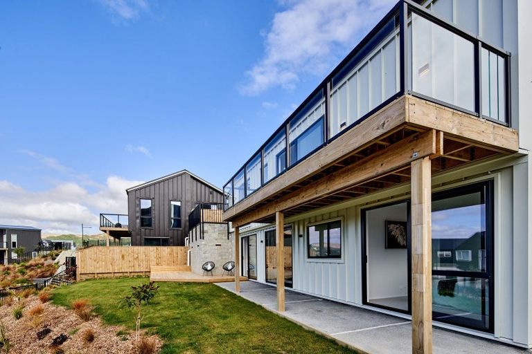 Photo of property in 38 Hokioi Drive, Kenepuru, Porirua, 5022