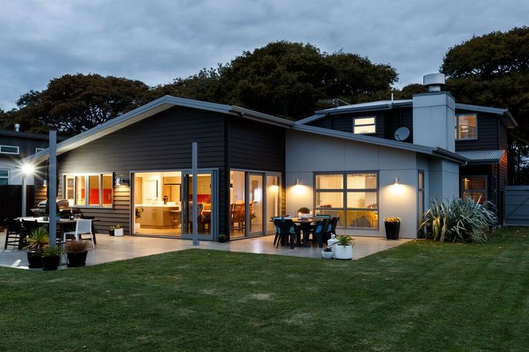 Photo of property in 18 Grand Oaks Drive, Awapuni, Palmerston North, 4412