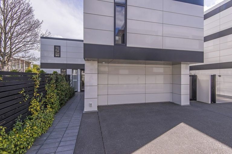 Photo of property in 26b Peterborough Street, Christchurch Central, Christchurch, 8013