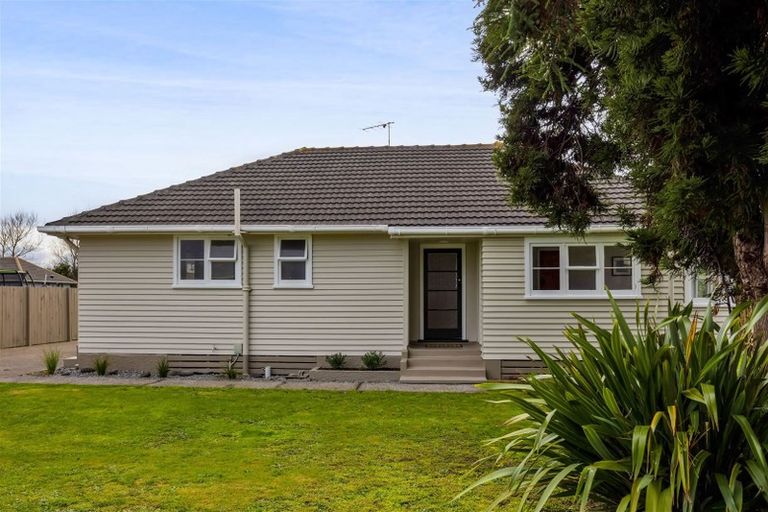 Photo of property in 13 Malone Place, Hawera, 4610