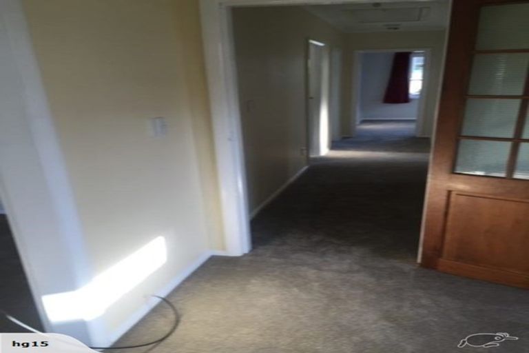 Photo of property in 6 Middlesex Place, Northland, Wellington, 6012