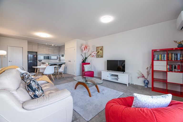 Photo of property in 6/43b Waimumu Road, Massey, Auckland, 0614